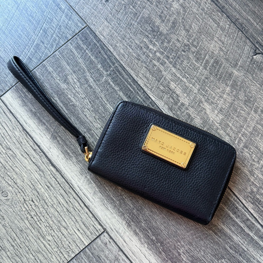 Marc Jacobs Small Black Wallet Wristlet Clutch Gold Accents